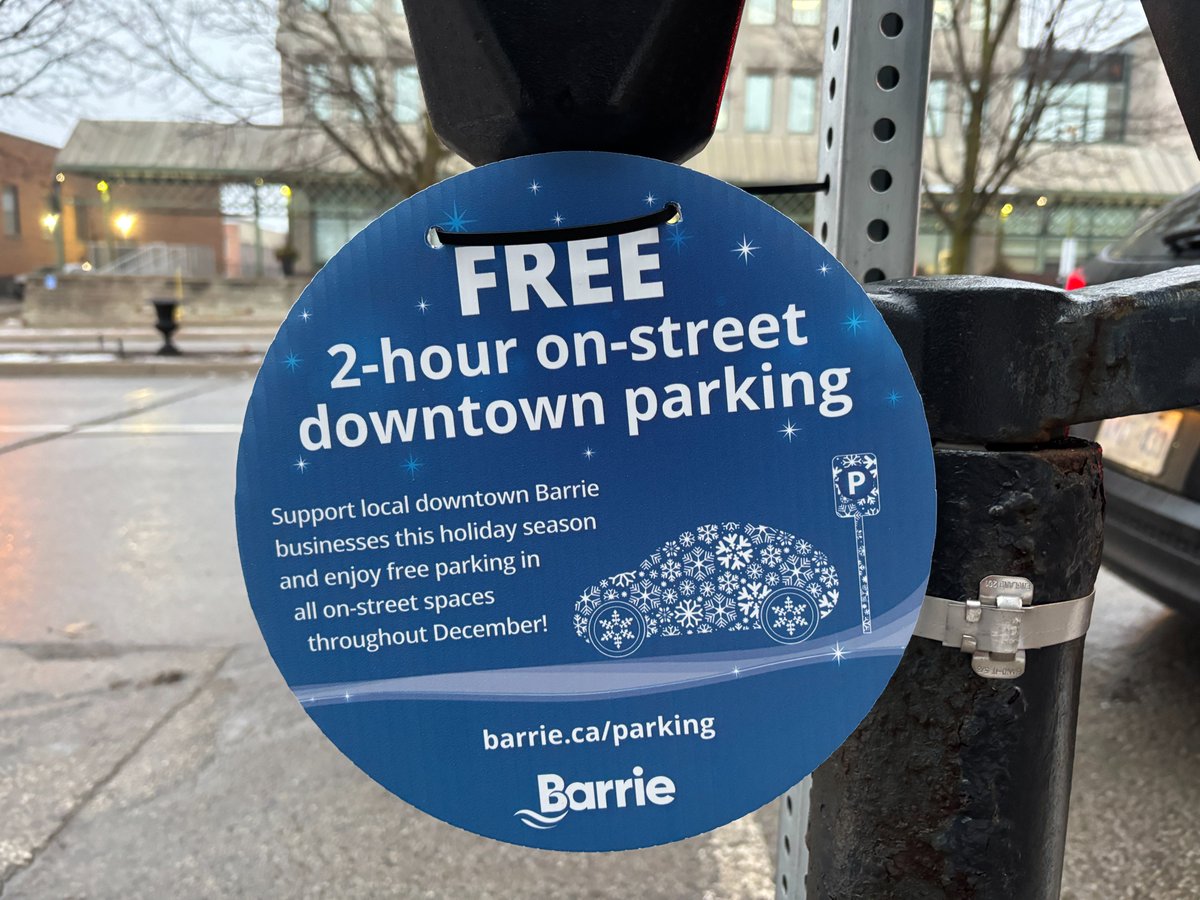 Show your support for #DowntownBarrie businesses while enjoying two hours of FREE on-street parking in December: barrie.ca/parking #BarrieRoads #BarrieBusiness