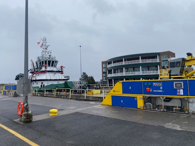 SeawayUSDOT's tweet photo. 📸🌊🚢At Dwight D. Eisenhower Lock today, @SeawayUSDOT's SEAWAY GUARDIAN tug heading up to start the closing 2024 decommissioning of buoys.
#SeawayGuardian #StLawrenceSeaway #GreatLakes #SeawaySystem #TugLife https://t.co/WDC2Qy1tGn