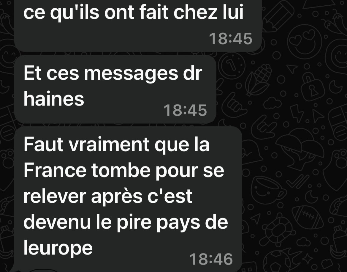 _NostalGeek_'s tweet photo. @JLMelenchon Et j’espère qu’ils ne le font pas venir pour 5 mn et surtout qu’ils fassent un peu leur examen de conscience!!  J’ai partagé la #NoteDeBlog à des gens pas particulièrement politisés autour de moi en Suisse, voilà une réponse et elle fait mal!! https://t.co/hMFhaR3jgU