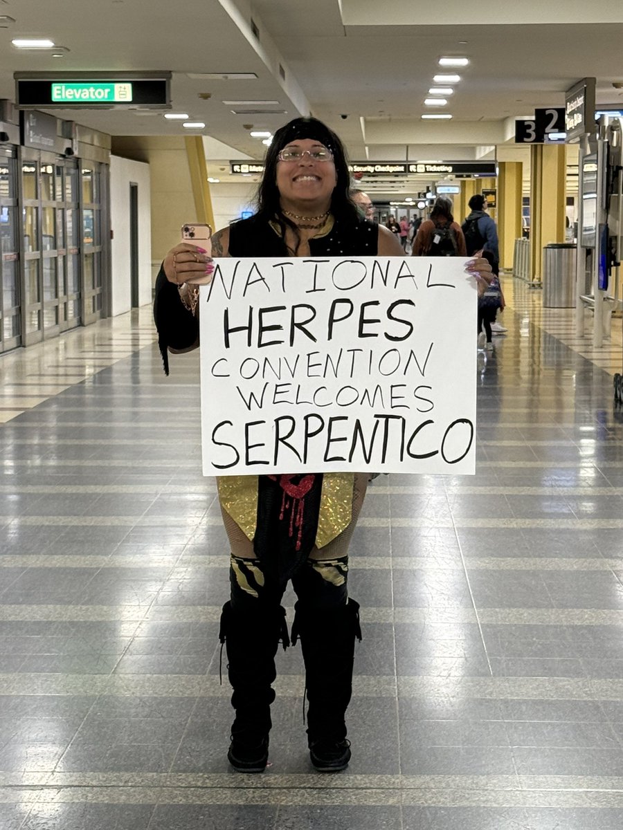 Viper Perabo 🇵🇷🐍👑 tweet media