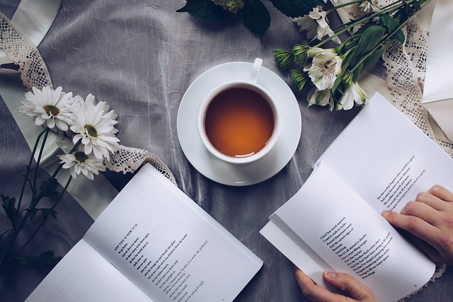 Jane attended a short #Haiku class this summer - it's a type of #poetry traditionally comprising of 17 syllables, a cutting word &amp; a #seasonal subject

Learn more about Jane's experience at perfectpamper.com/light-verse/  

#writing #creative #experiences #norfolk