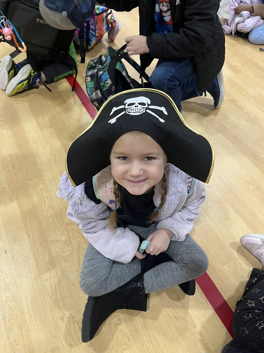 Tracy Overton tweet media