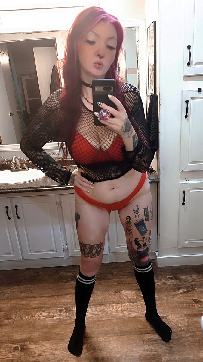 Herbivorhees's tweet photo. Feeling good about myself finally https://t.co/1vEwXIeKmc