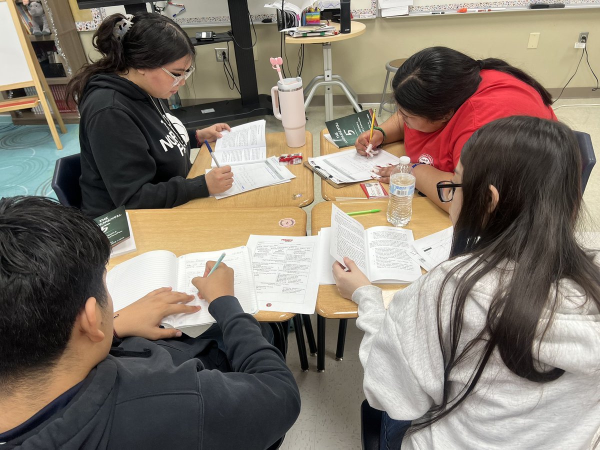 TISD_EduProgram's tweet photo. To be a principal is to be an instructional leader. Yesterday Mr. Olvera delivered a lesson on the Fundamental 5 to our student teachers. It was highly effective and students had many valid questions. Thank you @AOlvera_TISD for you leadership &amp; guidance!#TISDProud @edecena_TISD https://t.co/Nqy71F1bio