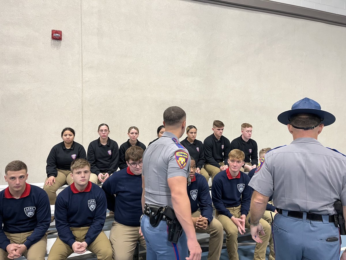 MHPTroopF's tweet image. Troop F is hosting the MHP CORE Exercise at @ItawambaCC! Students from @MGCCC, @ECCC_MS, and @ItawambaCC are coming together to experience what it’s like to train in an MHP patrol school. #MHP #COREExercise #TroopF