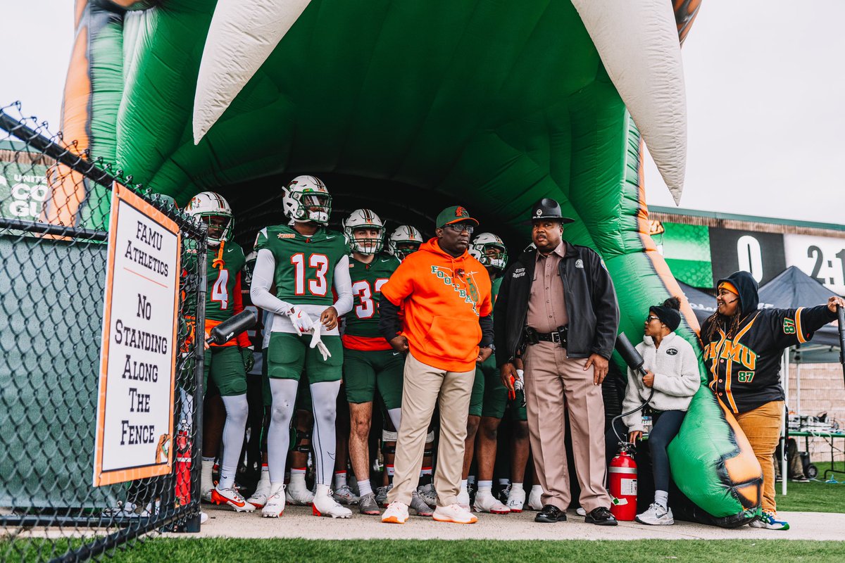 Coach Austin Shealy tweet media