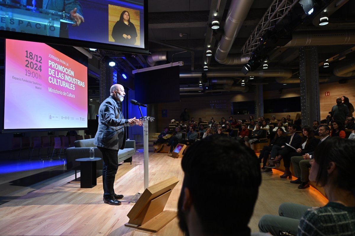 🌟 Abre la jornada <a href="/joansitocruz/">joan cruz</a>, Director de Relaciones Institucionales de <a href="/fundacionTef/">Fundación Telefónica</a>: “Todo lo que tiene que ver con la cultura, tiene que ver con nuestro ADN y nuestra forma de ser“.

#JornadaIndustriasCulturales <a href="/culturagob/">Ministerio de Cultura</a> <a href="/iccgob/">Centro de Coordinación de Industrias Culturales</a>