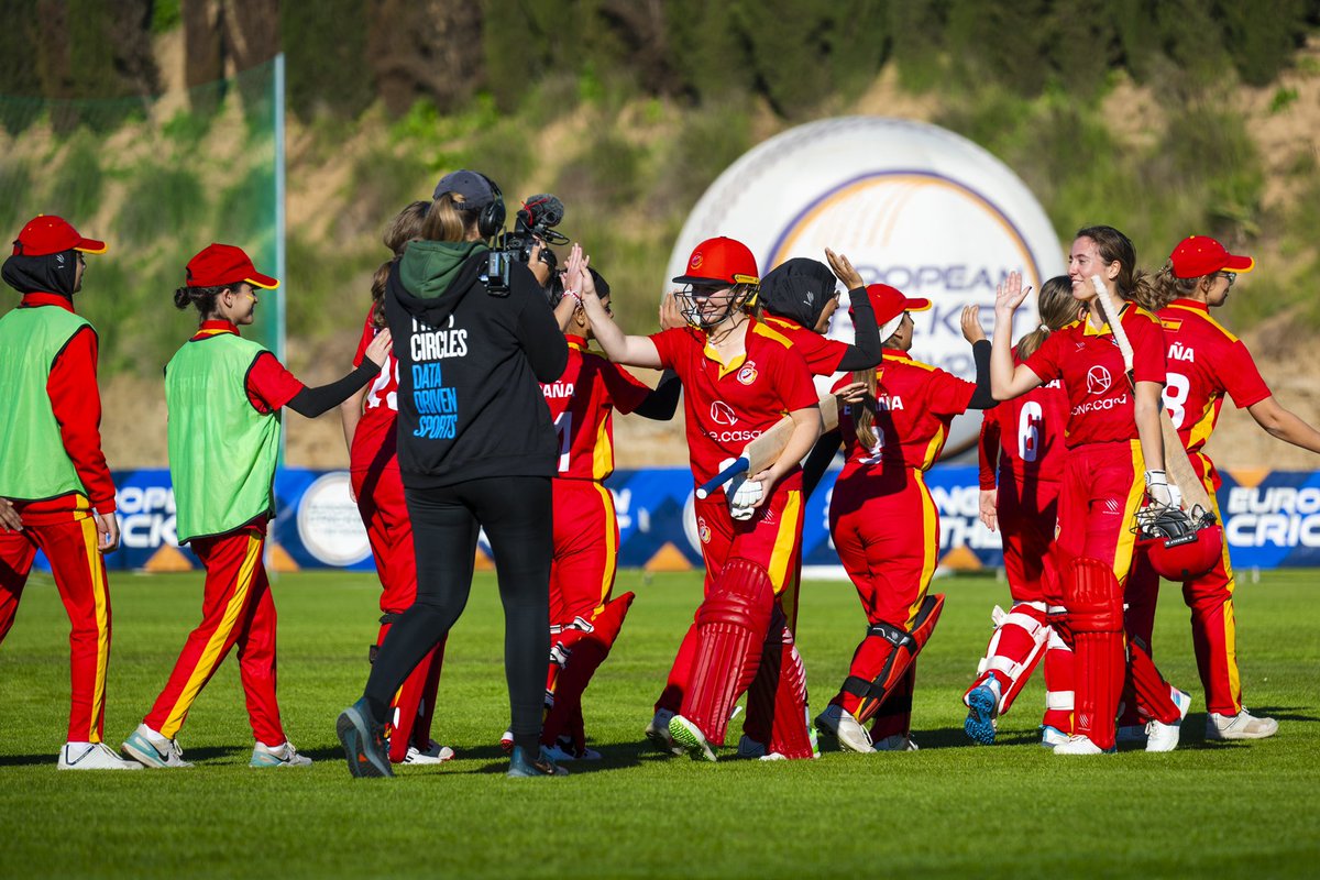 Great end to the cricket year with <a href="/femcricketspain/">Cricket Femenino de España</a> at ECC-W 2024. 
Here’s to more success next year 
<a href="/GrizzlyBear_S/">Grizzly Bear Sports</a> <a href="/Cricket_Espana/">Cricket España</a> <a href="/EuropeanCricket/">European Cricket</a>