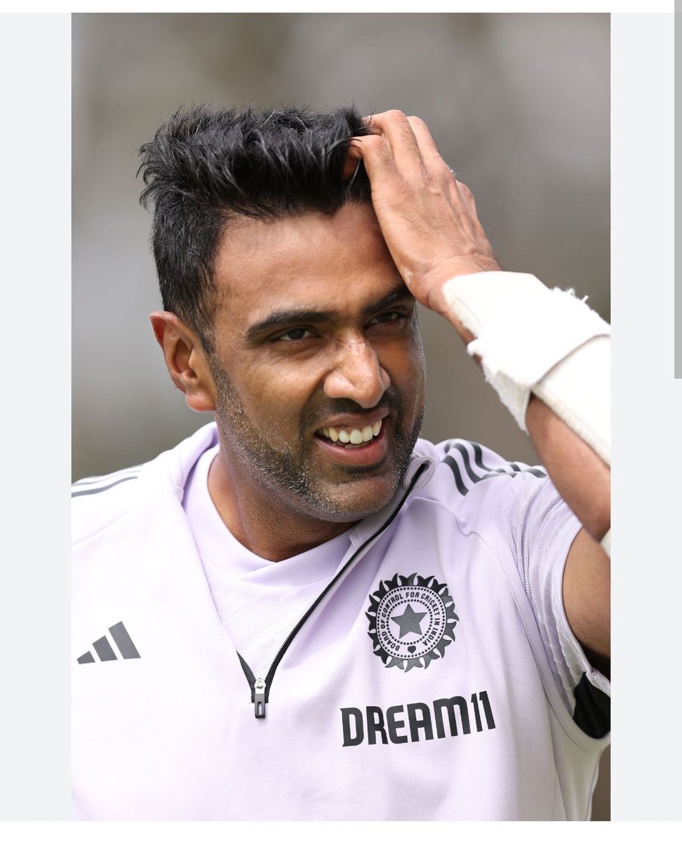 pranaysinghjs's tweet photo. https://t.co/7OTd8vTXmb
Once a legend named #murlitharan told abt @ashwinravi99 he is the one and only capable of breaking my #801 test wickets record
Don't know y..
What happened in the dressing room, the legend retired 276 wickets early..
Shocked
He must revisit/reconsider!!! https://t.co/71SznFwLXK