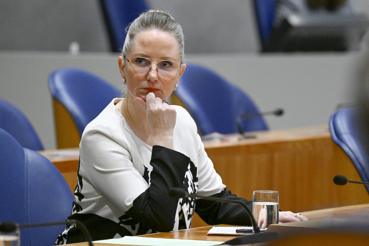 Als dit het beste is wat de PVV van Geert Wilders kan leveren.
Wat is dan het minst miserabele?
Wat een puinhoop maakt extreemrechts er van