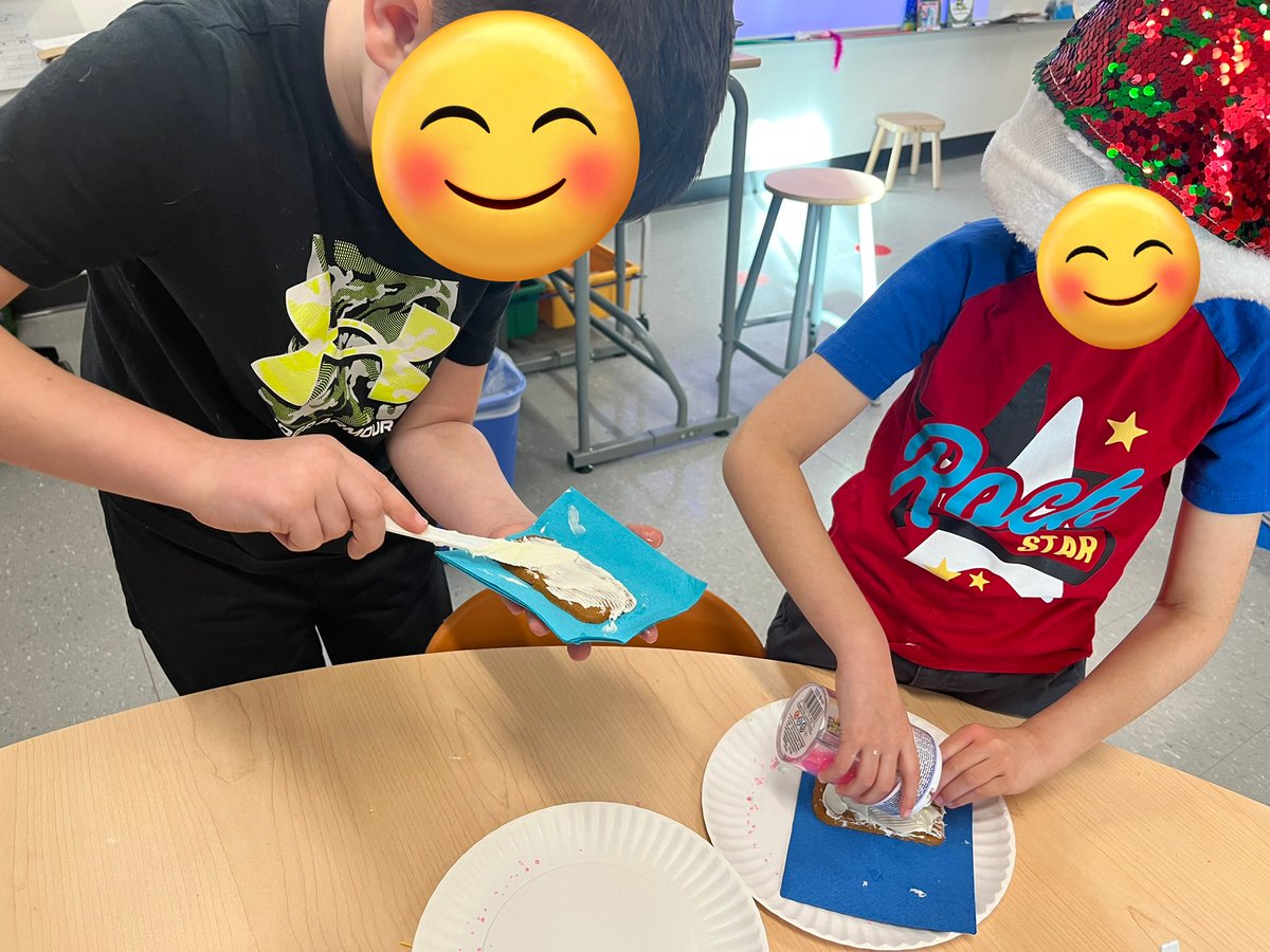 We thoroughly enjoyed the cookie decoration session with our Grade 4 book buddies @westbedfordPP_6 🤩🎄🩷🥰