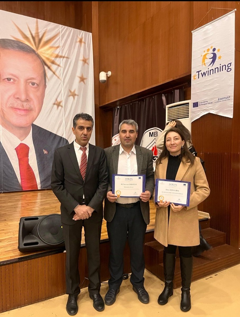 E Twinnig Avrupa Kalite etiketimizi aldık. <a href="/nevzatcan82/">Nevzat CAN</a>  hocamıza mentörlük desteğinden dolayı teşekkür ederiz. <a href="/Murat4Kucukali/">Murat Küçükali</a>