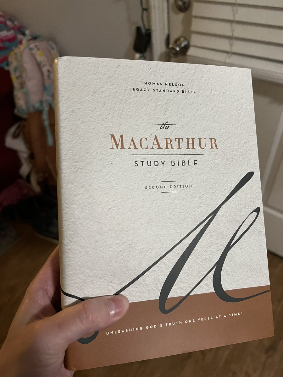 CGtypeswords's tweet photo. I go back and forth about dust jackets but this one is just too pretty without it. Love the color. Bye bye, DJ. https://t.co/9P1t8PUyEN