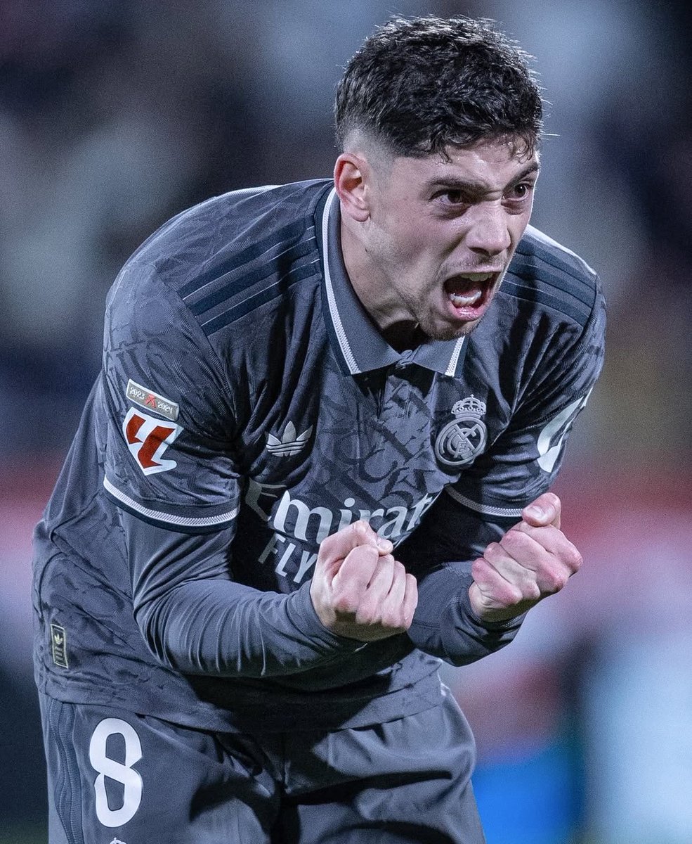 2x Champions League 
3x Liga Española 
2x Mundial de Clubes
2x  Supercopa de Europa 
1x Copa del Rey
3x Supercopa de España
1x COPA INTERCONTINENTAL

Fede Valverde ganó, al menos una vez, todos los títulos que disputó con el Real Madrid. 🏆