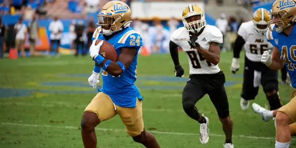 PeteNakos's tweet photo. UCLA cornerback Jaylin Davies has entered the transfer portal, @on3 has learned. 

Former four-star recruit and Oregon transfer has 108 career tackles, 11 pass deflections and 4 interceptions. 

https://t.co/VxSGJEUisH https://t.co/MqqQrqXZOj