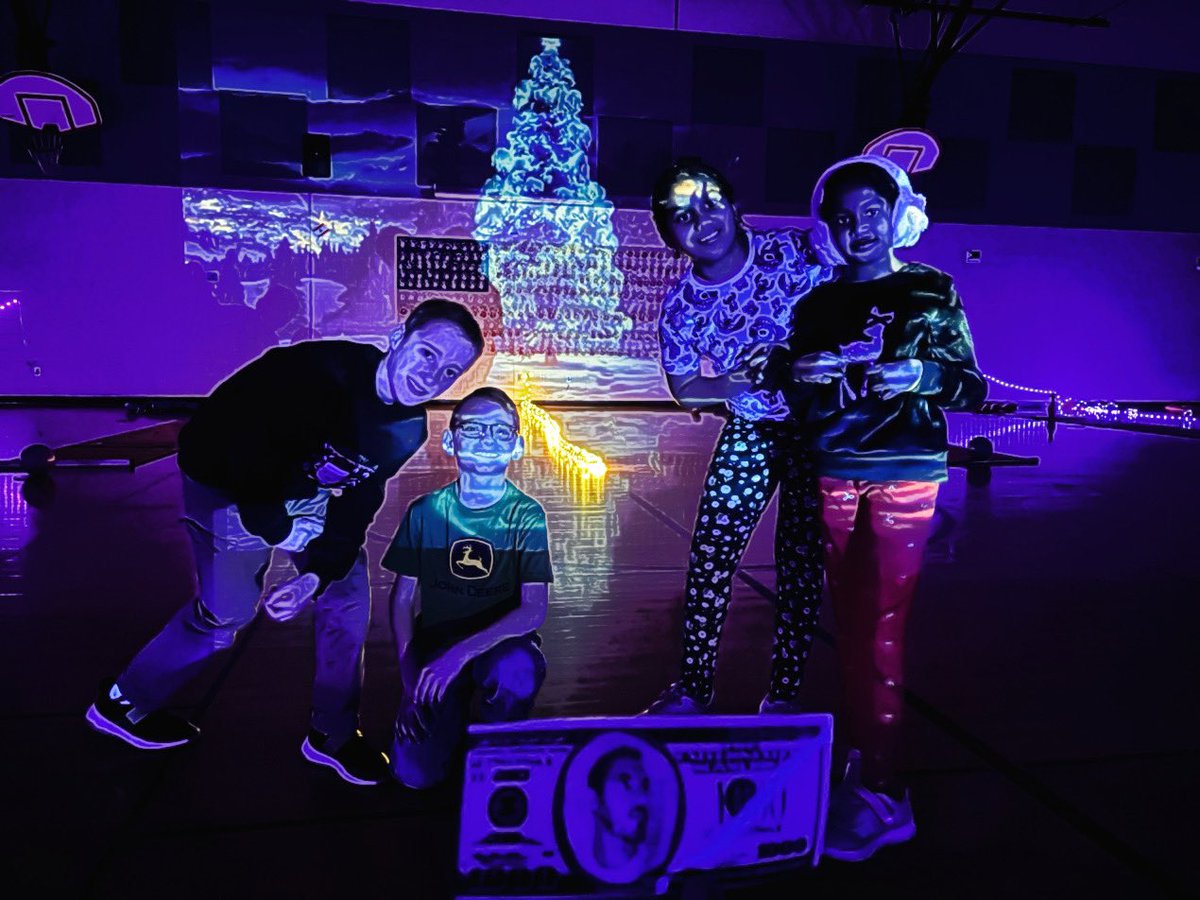 YotesUp's tweet image. 1st Grinch Grand 💲🎳 Szn