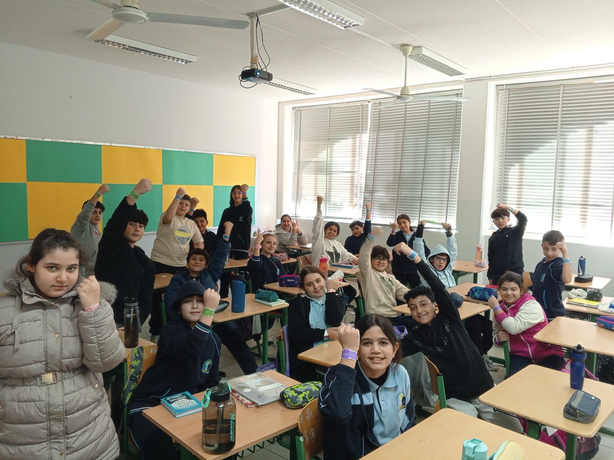 <a href="/Hhhsinfo/">Houssam Hariri HS</a> <a href="/dina_jradi/">Dina Jradi</a> <a href="/DidiSaleh10/">Diana Saleh</a> <a href="/RimaBissani/">Rima Bissani</a> بمناسبة اليوم العالميّ للّغة العربيّة، أبدع متعلّمو الصّفّ السّادس إنك ج بصنع مجسّمات عن القيم الإنسانيّة، وكتابة رسائل لتعزيز السّلام لأنّه جسر الأمان والاطمئنان # أحبّ لغتي العربيّة وأعتزّ بها