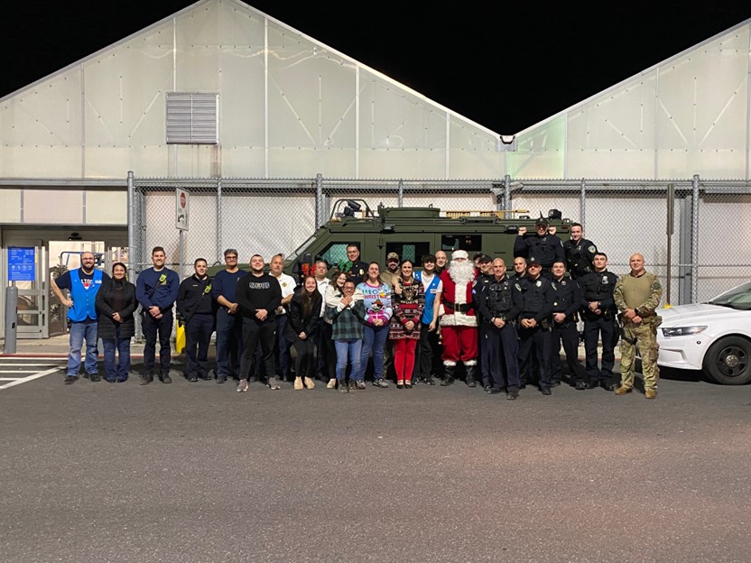 🎄 Johnstown First Responders spread holiday cheer through the Christmas Fund Program. Contact Officer Cypher at 814-472-2100 to learn more. 🎁❤️#CommunitySupport #GivingBack #HolidaySeason