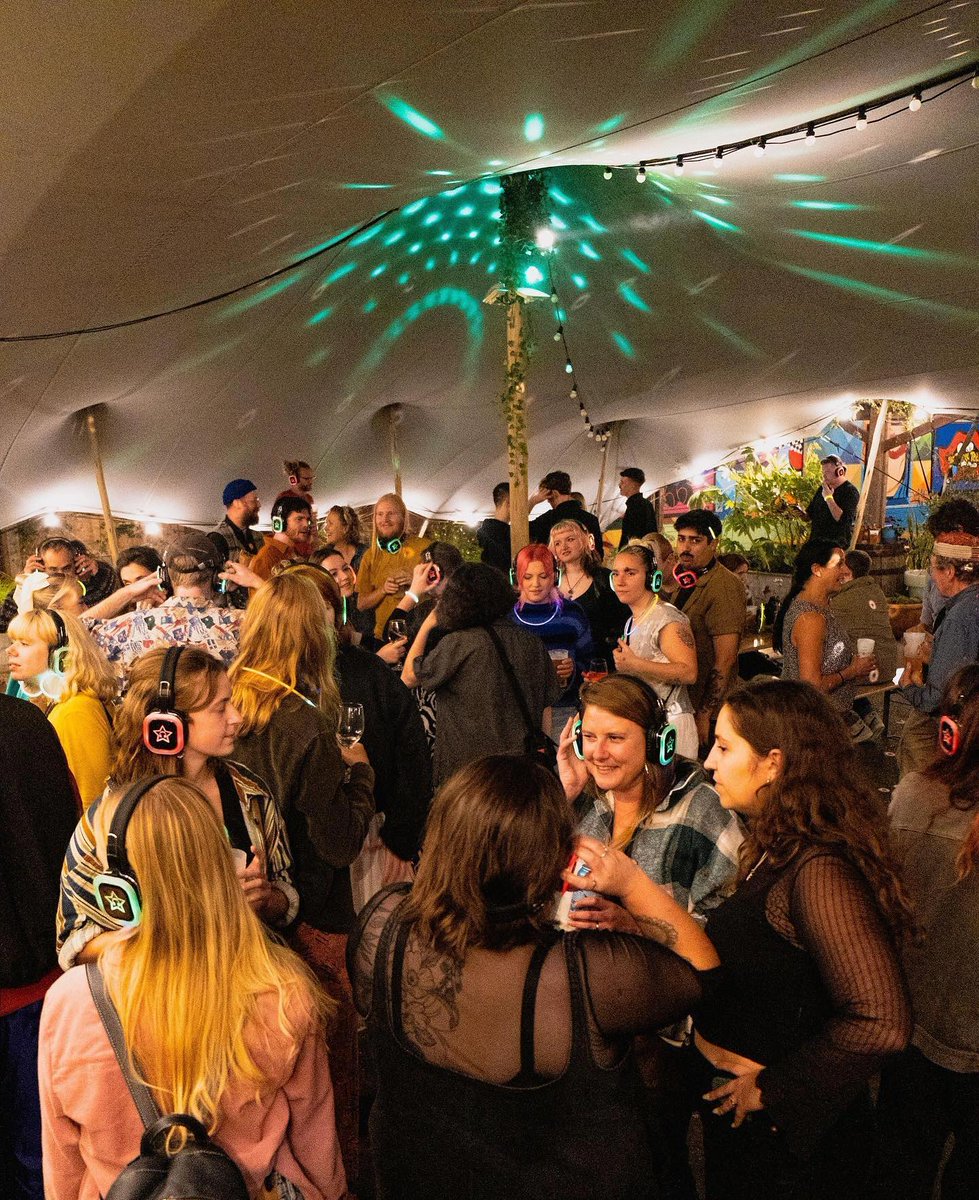 Looking for a spot to raise a glass to 2025? 🥂

🍸 Exclusive cocktail specials⁠
🍺 Drinks for everyone, including alcohol-free options⁠
🍔 Delicious food served until 10pm—no need to worry about dinner plans!⁠
🎧 DJs spinning tunes from 8:30pm