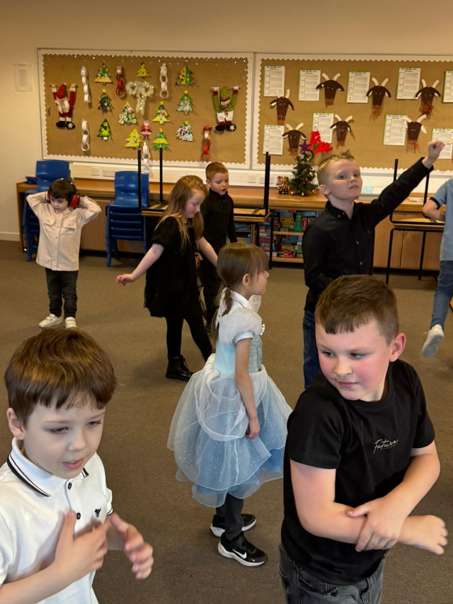 Dancing and games 🥳🎉