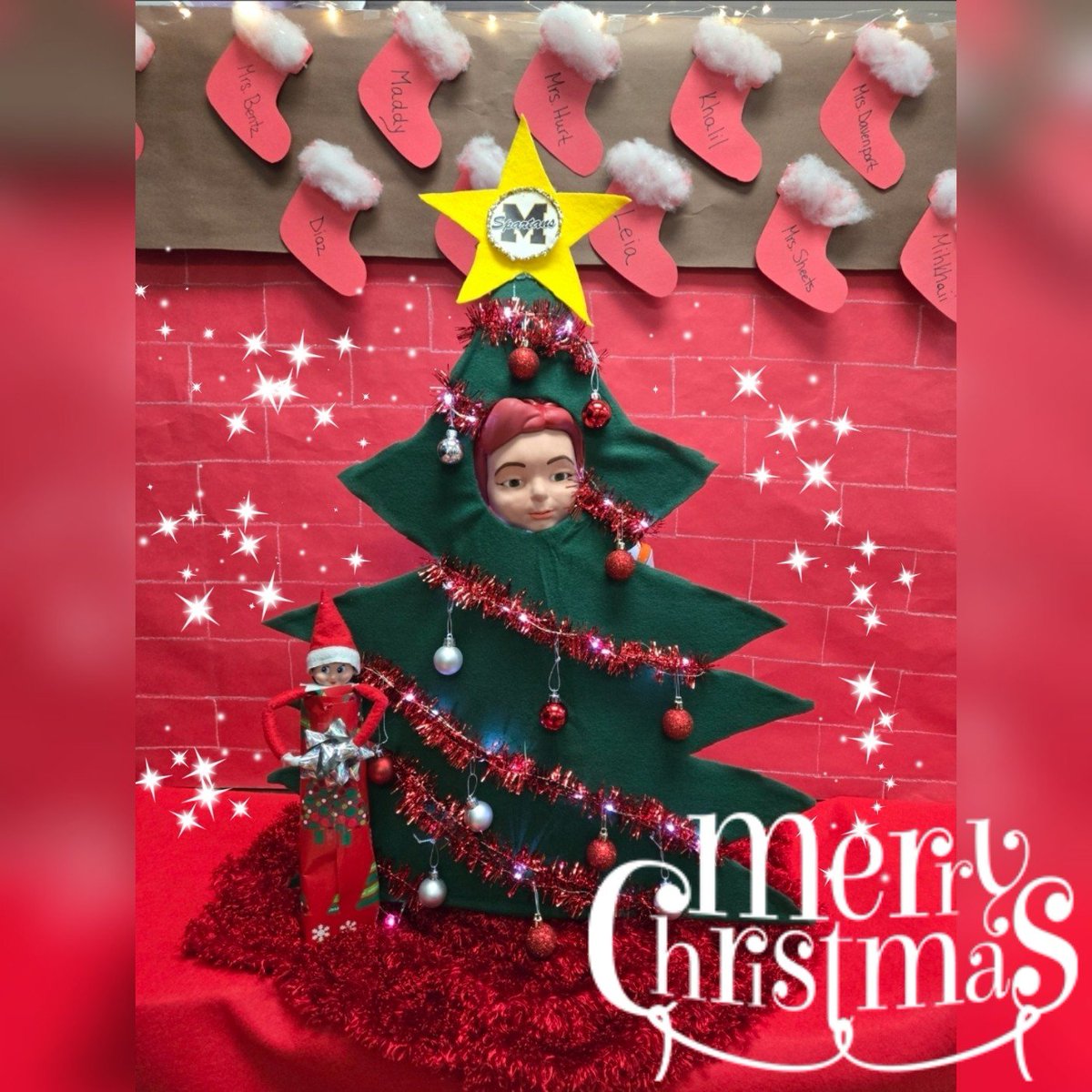 robokind's tweet image. 🎄✨ How lovely are thy branches, Veda! Decked out as the most festive holiday tree, complete with twinkling lights and a shining star, thanks to Sheri Hurt and her creative students in Montour, PA. 🌟🤖

#RoboKind #HappyHolidays #EdTech #Education #HolidaySpirit #MontourPA