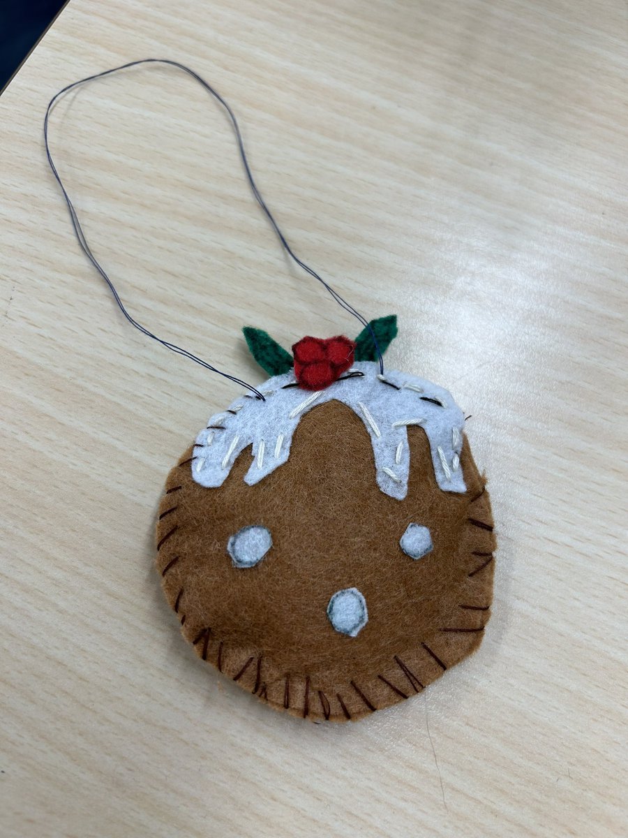 M5BPEF's tweet photo. Here are some of our finished festive decorations we have been making in DT! https://t.co/yDwpk6bEcx