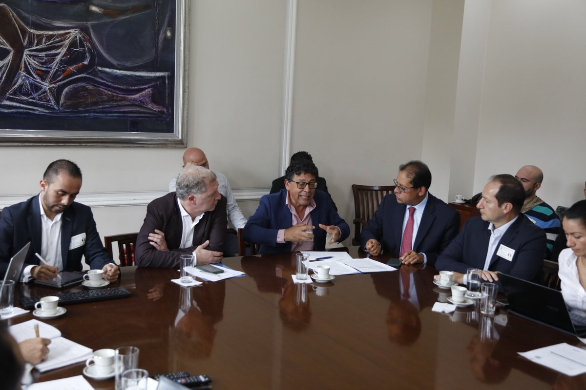Acordamos:

✅Avanzar en fortalecimiento institucional de la Comisión, incluyendo conformación del Grupo de Trabajo en Asuntos Internacionales Espaciales.
🌐Consolidar la formulación estratégica de proyectos satelitales de observación de la Tierra y de comunicaciones satelitales.