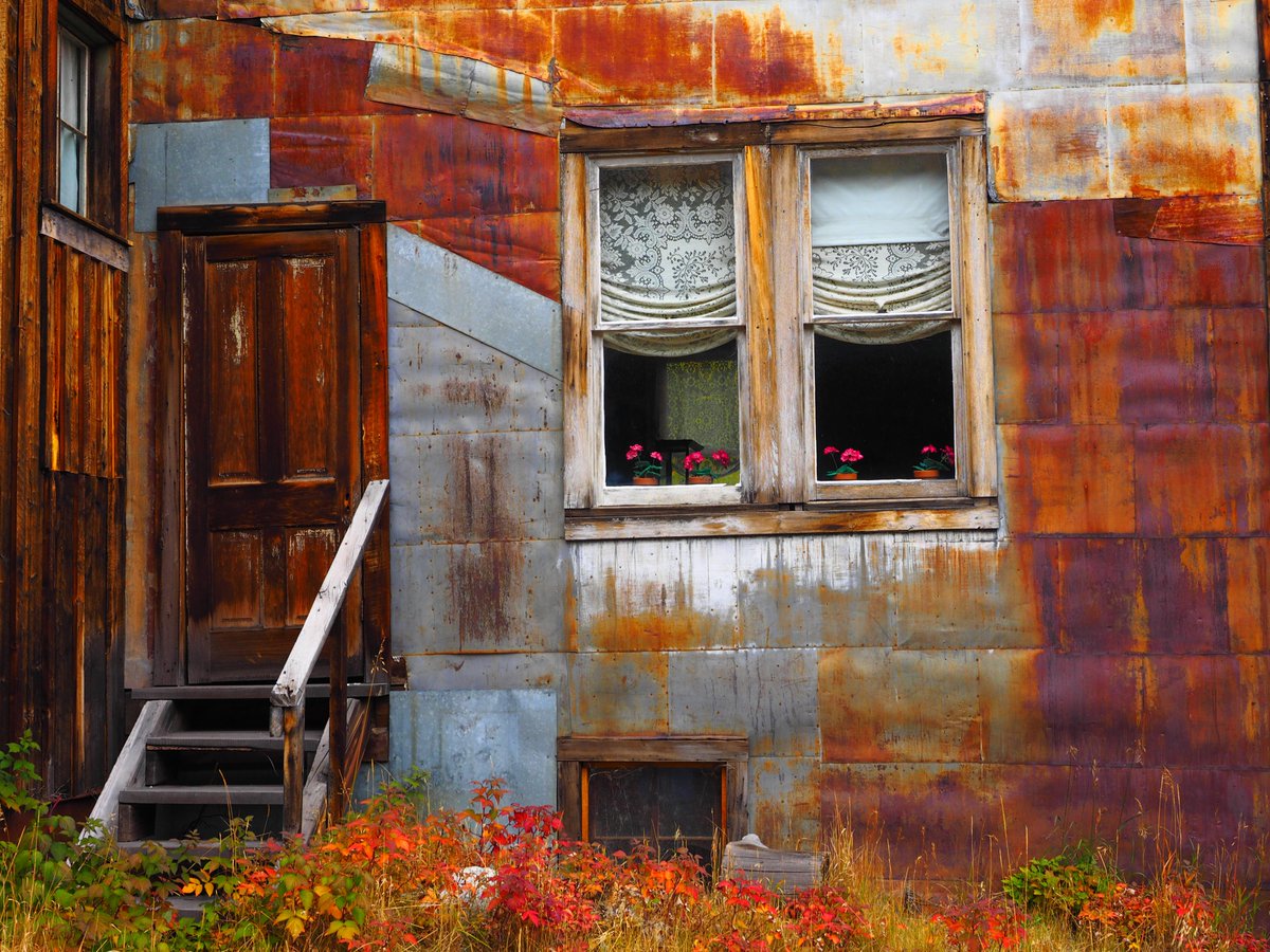 AnthonyWhitt_'s tweet photo. Ghost Town wears many colors after years of exposure.
https://t.co/mMwl91nRYy
#Western #StElmo #Colorado #Exploring #Adventure https://t.co/zsRfB54cDl