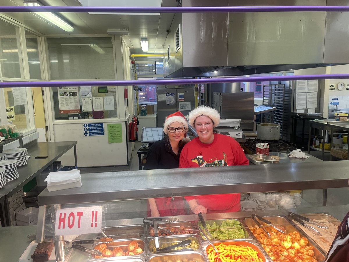 MaricourtCHS's tweet photo. Christmas Dinner Day! A big thank you to the catering team and support staff for bringing it all together #mercyvalues. π A big thank you to all the staff who joined the Children for Christmas Dinner #maricourtfamily https://t.co/eM3FD6p0ay