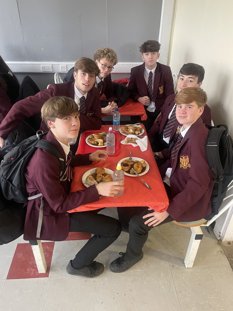 MaricourtCHS's tweet photo. Christmas Dinner Day! A big thank you to the catering team and support staff for bringing it all together #mercyvalues. π A big thank you to all the staff who joined the Children for Christmas Dinner #maricourtfamily https://t.co/eM3FD6p0ay