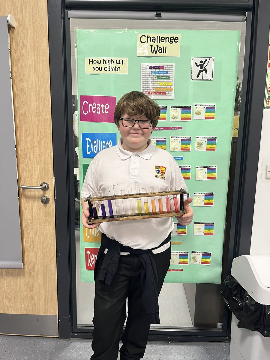 Mrs Mazzoni 🧪👩‍🔬🧬 tweet media