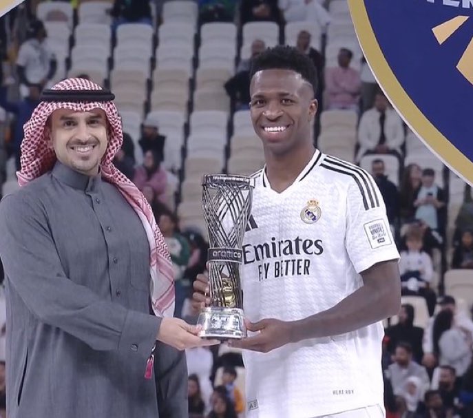 A__yabo's tweet photo. Two awards in one night, SIMPLY THE BEST IN THE WORLD.

We are witnessing an all timer guys. Vinicius jnr 🔥🔥 https://t.co/rako5QjFjJ