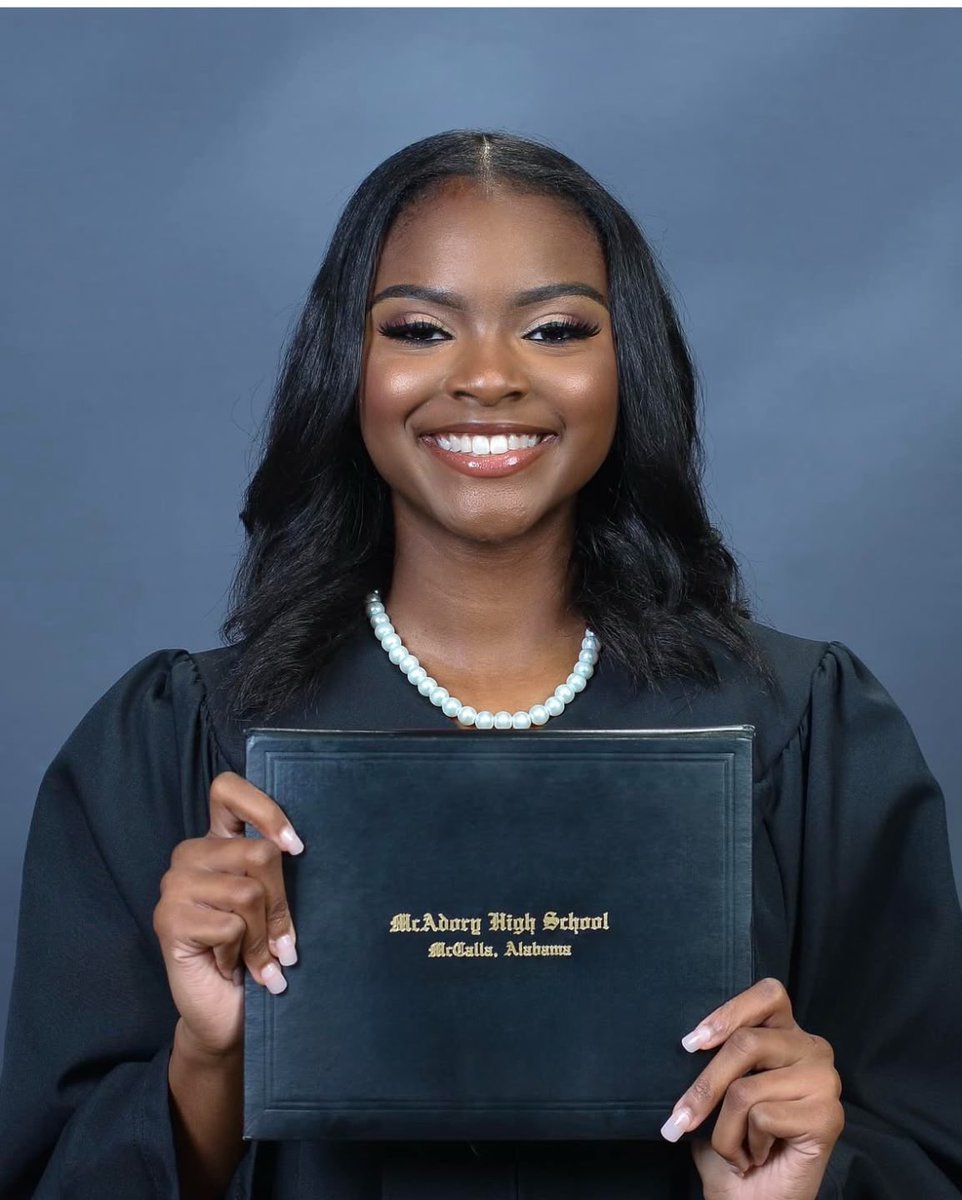 RickeySmiley's tweet image. Show my beautiful niece Nyliah some love!! PROUD!!🩷🩷🩷🩷