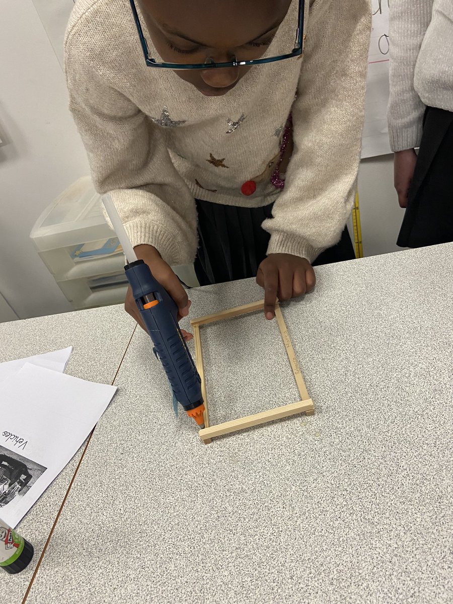 MansfieldGAT's tweet image. Year 5 have been busy in DT, measuring, cutting, sawing and painting to create vehicles that they have previously designed. #practicallearning #STEM