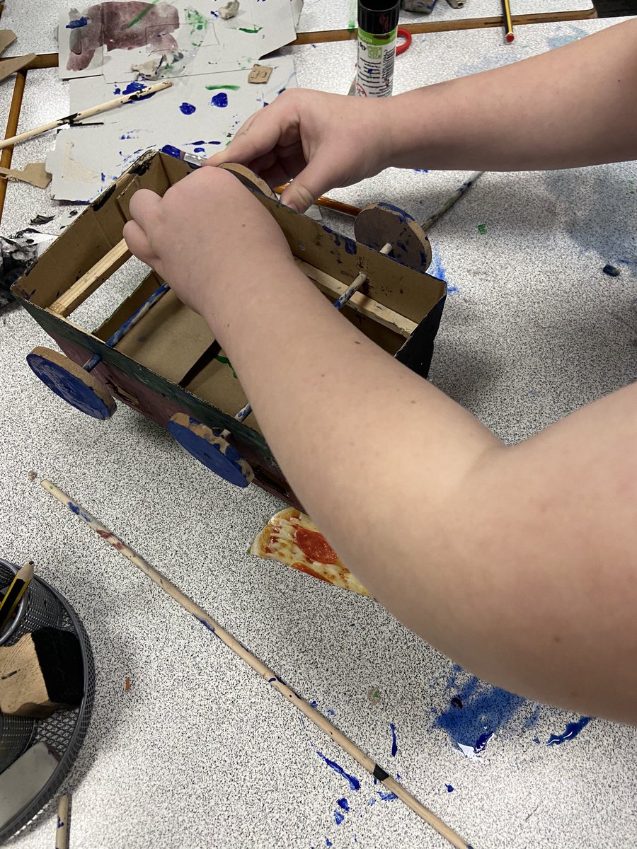 MansfieldGAT's tweet image. Year 5 have been busy in DT, measuring, cutting, sawing and painting to create vehicles that they have previously designed. #practicallearning #STEM