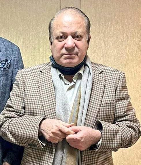 جنرل عاصم منیر کا لیڈر اور پٹواریوں کا قائد میاں نوازشریف، رچرڈ گارنیل کو دعوت گناہ دیتے ہوئے۔ ۔ ۔