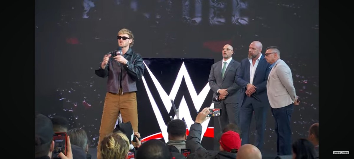 hayliee0_0's tweet image. I don&apos;t want him on #WWERaw
I don&apos;t want him on #smackdown 
I don&apos;t want him in @WWE 
I don&apos;t want him in wrestling.
