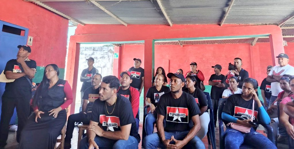 BloqCentroOccid's tweet photo. Con el acompañamiento del Sec. Nal. de Formación @DavidTupamaro y Sec. Nal. de la Juventud @kilverAparicioB en el estado @YaracuyMRT2 se llevó a cabo Secretariado Regional Ampliado donde se realizó balance del cierre de año 2024.
#TupamaroTomaCaracas https://t.co/xqtyHflf3l