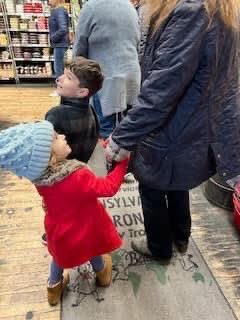 The feast of the 7 fishes is a ritual for millions of Catholics — a rite of passage handed down from each generation to continue the family feast that not only celebrates faith but also brings people together over the other great connector: food creators.com/read/salena-zi…