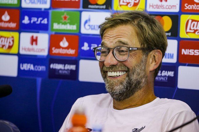 Southern Sun Hotel should give Malibongwe Khoza sheet tender. This boy loves clean sheets.