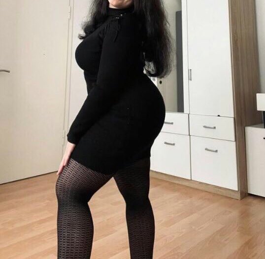 Buse38038's tweet photo. Selam canlarım 28 yaşım sınırım yok 
Yerim YOK 
güzel vakit geçirmek isteyenler 
Wp den yazın tatlım 
0531 231 25 38 https://t.co/UjYkYRbUhq