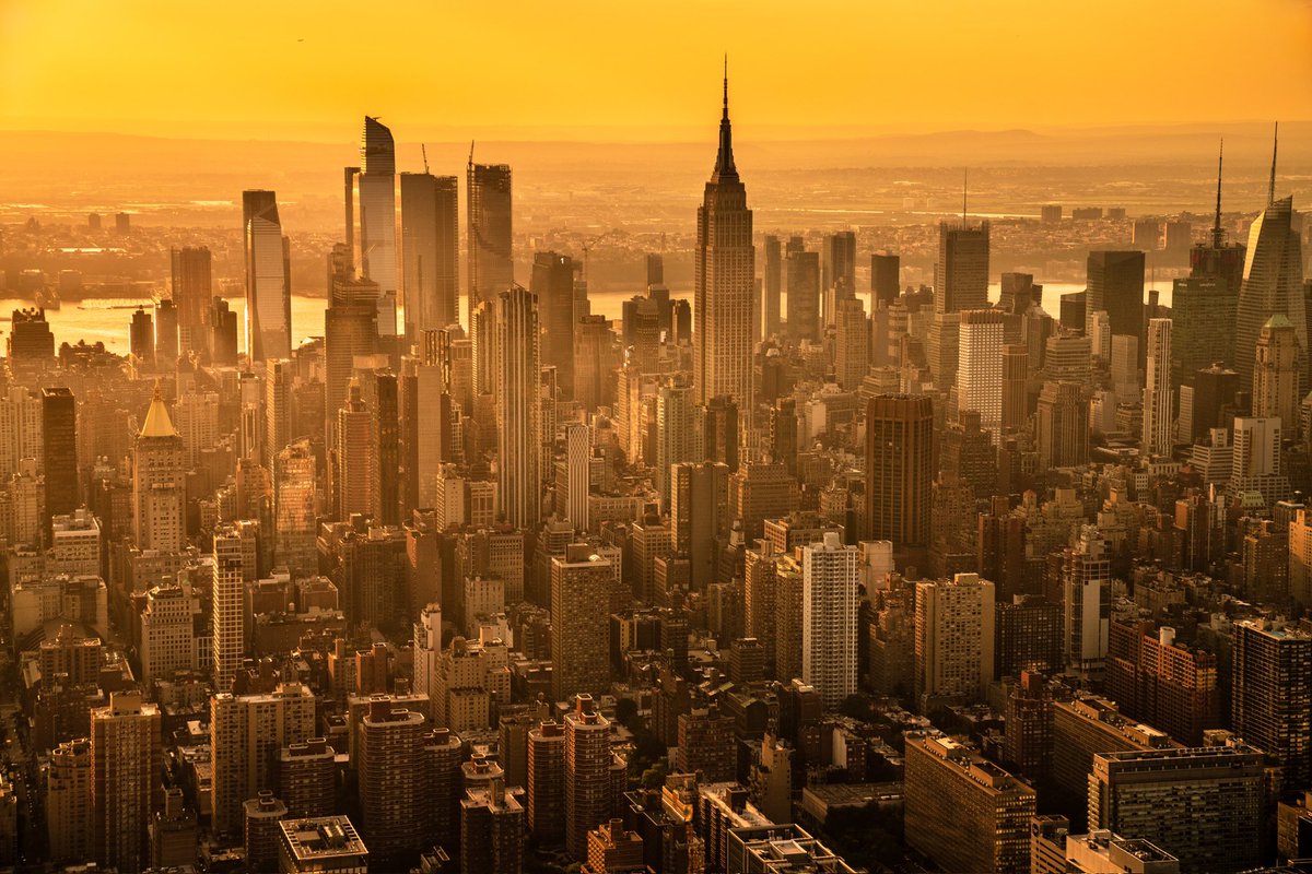 EstebanToroM's tweet photo. New York City has become more than a place: it’s my home. It’s seen me through some of the hardest and most beautiful moments of my life. The skyline, constantly changing, inspires me to adapt and grow. The people—often labeled as rude—are some of the kindest I’ve met https://t.co/7fGlnL3oR8