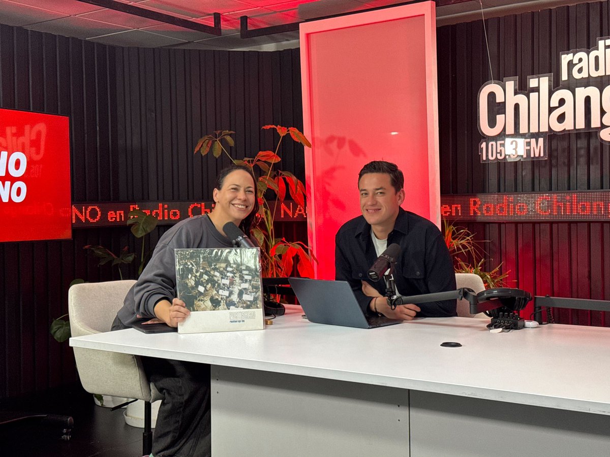 🎼Es miércoles y está <a href="/JoannaPirod/">Joanna Pirod</a>, y hoy nos recomienda: Roseland NYC Live de Portishead 💿📀. “En Inglaterra comenzó un colectivo de artistas donde fue creada la banda. Esta canción es una experiencia muy feminista cantada por Beth Gibbons.  #ChilangoNoticias con @NachoLozano