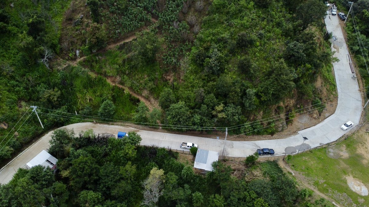 FelipeJuarezG's tweet photo. ✅🚧 Inauguramos la pavimentación del acceso principal de la agencia municipal de San Francisco #Ixpantepec, con más de 180 metros lineales se beneficiarán las familias de esta comunidad… https://t.co/j9uMfsk9ED