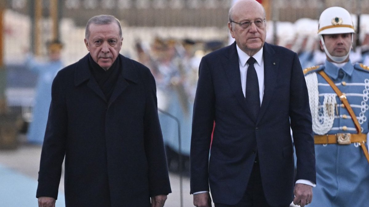 SireneOznur's tweet photo. Lübnan Başbakanı Mikati:

➖"Önce Allah'a, daha sonra da Türkiye'ye güvenmemiz gerektiğini öğrendik."

Bu sözü çerçevelettireceğim. https://t.co/lzcqnFZX5w