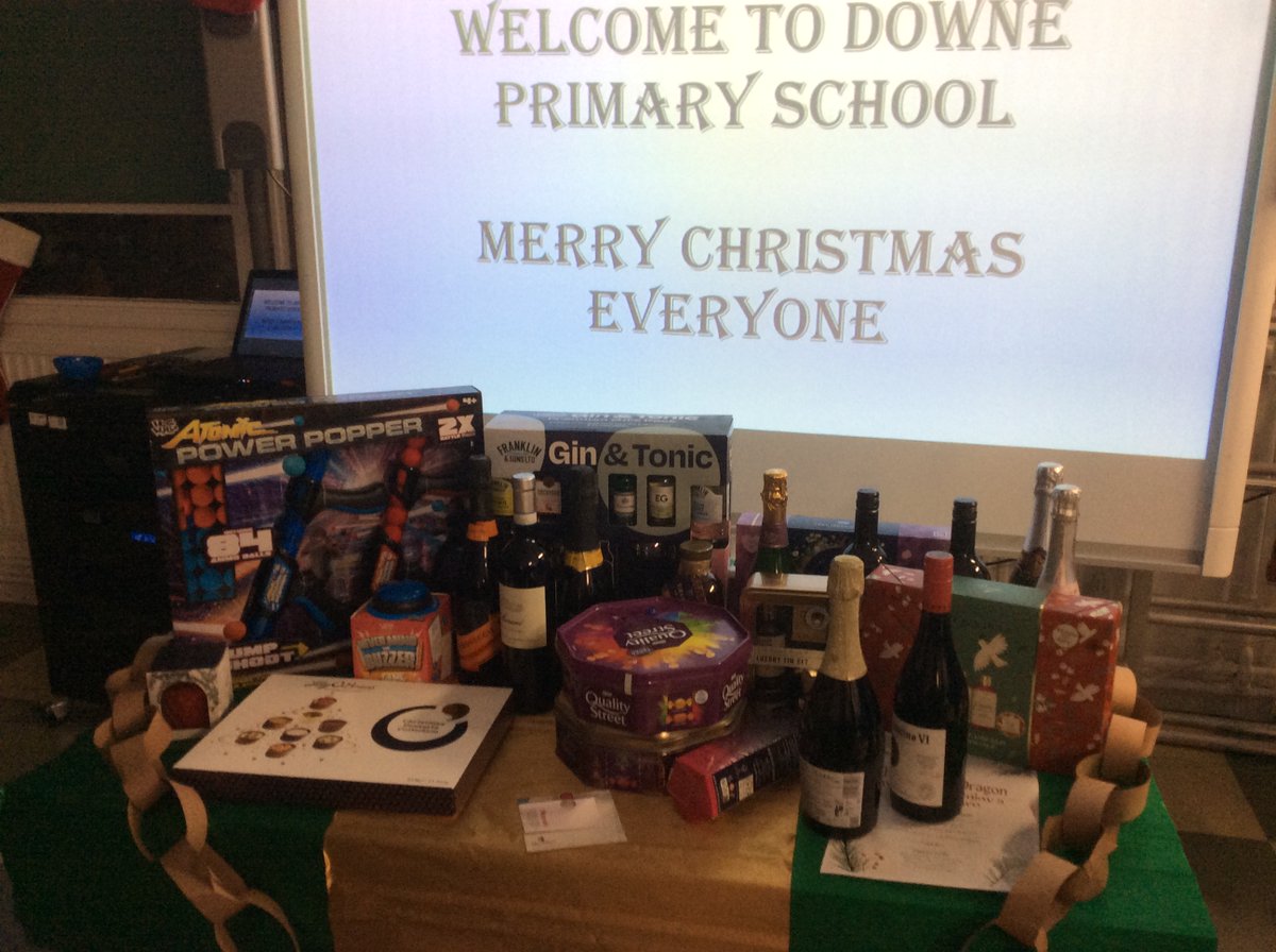 DowneSchool's tweet image. What a community Downe is! Downe Primary School hosted Christmas dinner for 100 member of the local community! Thank you to Nourish for making the food. Merry Christmas everyone! #downe #thepioneeracademy #nourish