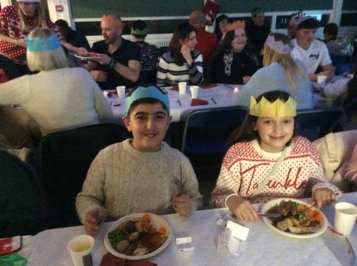 DowneSchool's tweet image. What a community Downe is! Downe Primary School hosted Christmas dinner for 100 member of the local community! Thank you to Nourish for making the food. Merry Christmas everyone! #downe #thepioneeracademy #nourish