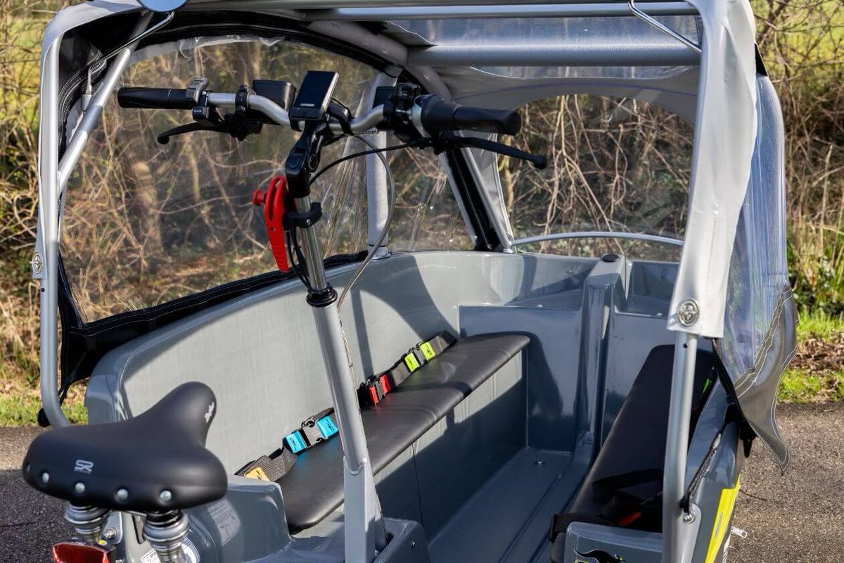 [Clermont] Annonce en conseil municipal <a href="/ClermontFd/">Clermont-Ferrand</a> de l’achat de 2 GoCab : vélo pour transporter des enfants 😀

👍 beaucoup de bénéfices pour des petits parcours où le bus est peu pertinent (+cher, et +polluant)