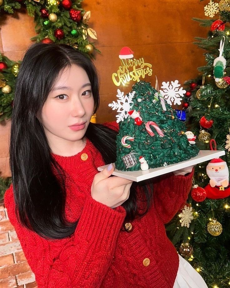 chaeryeong pics tweet media