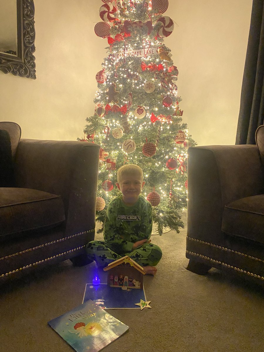 Julie_85's tweet photo. Caleb enjoyed bringing the advent bag home tonight 🙏🕯️✝️ @stannesrcp https://t.co/H6ynrHUGRb
